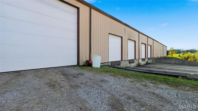 2283 State Highway 76, Willow Springs, MO 65793