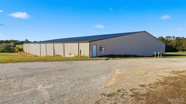 2283 State Highway 76, Willow Springs, MO 65793