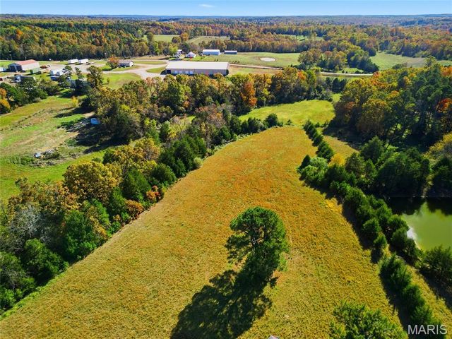 2283 State Highway 76, Willow Springs, MO 65793