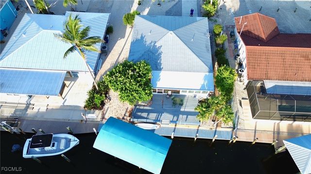 16221 Buccaneer ST, Bokeelia, FL 33922