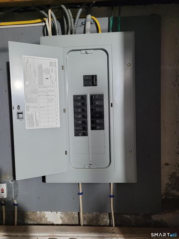 293 North Hoadley Street, Naugatuck, CT 06770