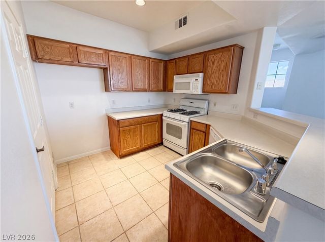 5855 Valley Drive 2088, North Las Vegas, NV 89031
