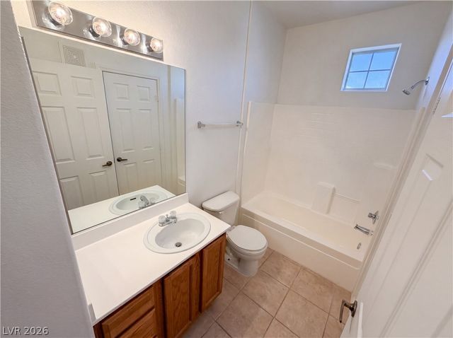 5855 Valley Drive 2088, North Las Vegas, NV 89031