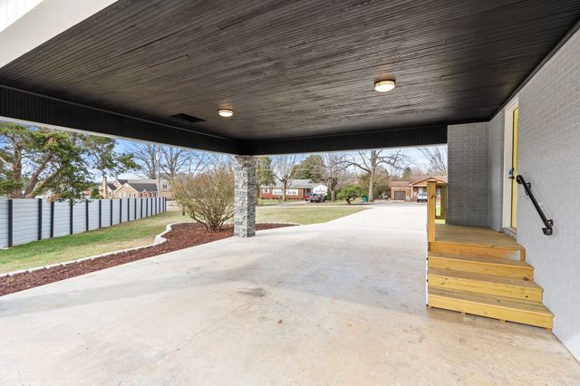 102 Dogwood Ln, Winchester, TN 37398