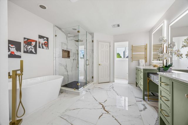 1112 Nantucket Drive A, Houston, TX 77057