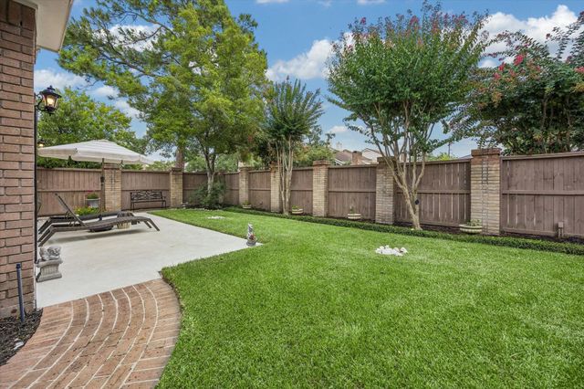 1112 Nantucket Drive A, Houston, TX 77057