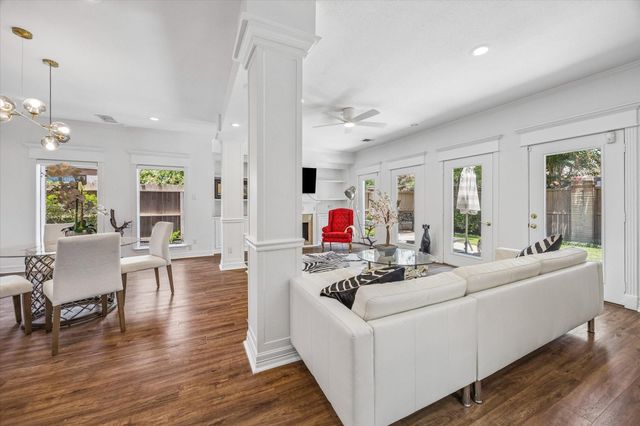 1112 Nantucket Drive A, Houston, TX 77057