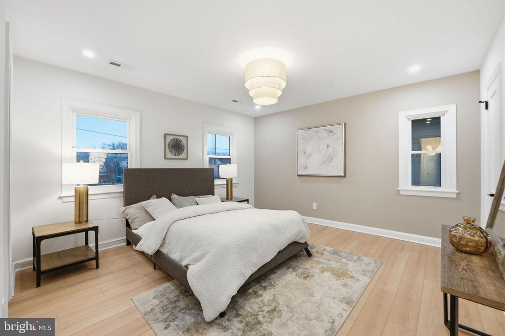 Image 18 of property listing at 5520 NORTH CAPITOL ST NW, Washington, DC 20011