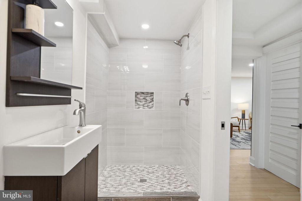 Image 35 of property listing at 5520 NORTH CAPITOL ST NW, Washington, DC 20011