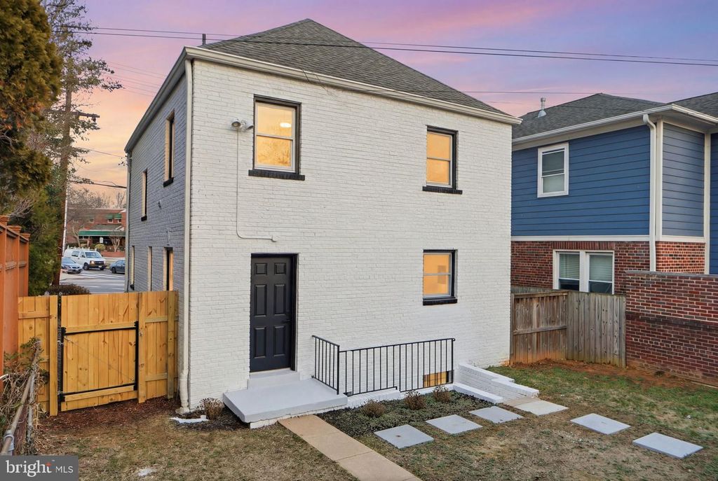 Image 36 of property listing at 5520 NORTH CAPITOL ST NW, Washington, DC 20011