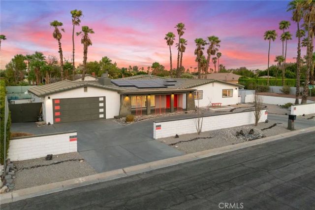 2306 Acacia Road East, Palm Springs, CA 92262