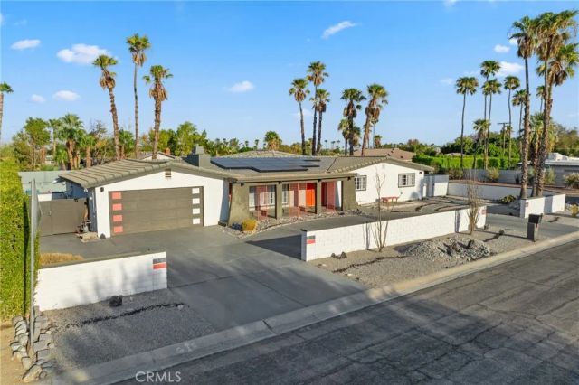 2306 Acacia Road East, Palm Springs, CA 92262