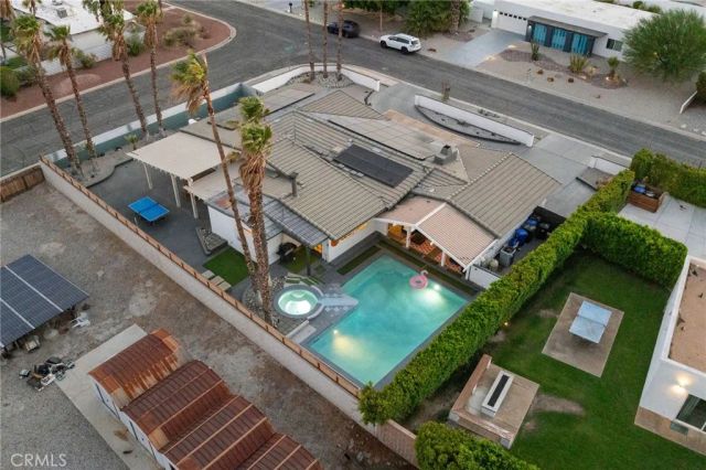 2306 Acacia Road East, Palm Springs, CA 92262
