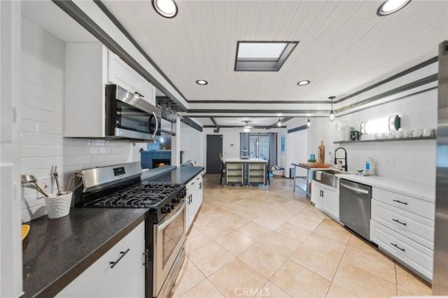 2306 Acacia Road East, Palm Springs, CA 92262