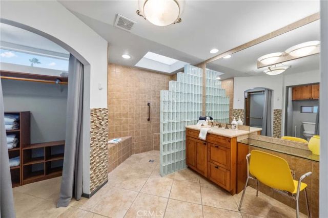 2306 Acacia Road East, Palm Springs, CA 92262