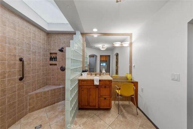 2306 Acacia Road East, Palm Springs, CA 92262
