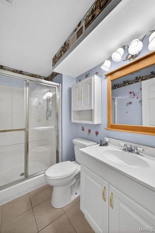 34 Green Park Lane 32B, O'fallon, MO 63366