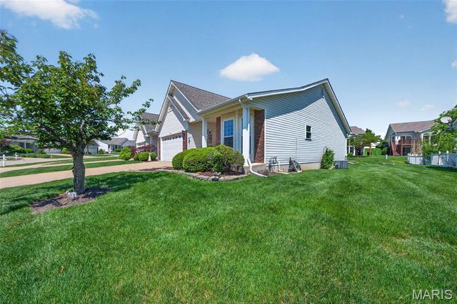 34 Green Park Lane 32B, O'fallon, MO 63366