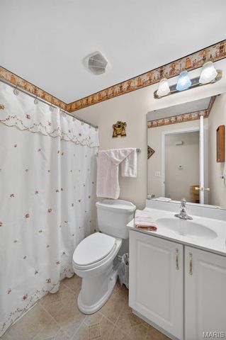 34 Green Park Lane 32B, O'fallon, MO 63366