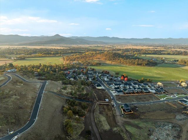 455 Pinnacle ridge 76, Eagle Point, OR 97524