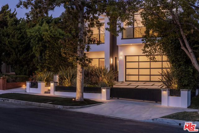 144 N Bowling Green Way, Los Angeles, CA 90049