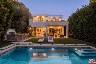 144 N Bowling Green Way, Los Angeles, CA 90049