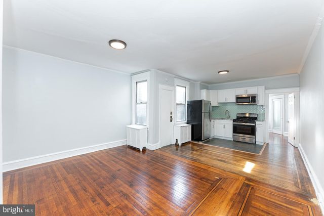 5602 N 10TH ST, Philadelphia, PA 19141