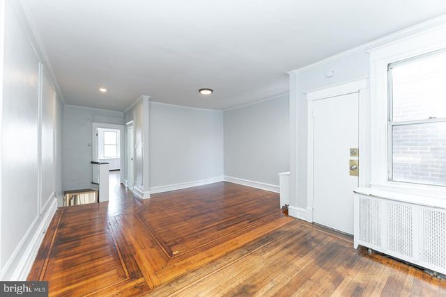 5602 N 10TH ST, Philadelphia, PA 19141