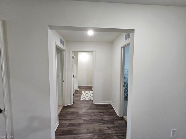 2425 NE 7th PL, Cape Coral, FL 33909