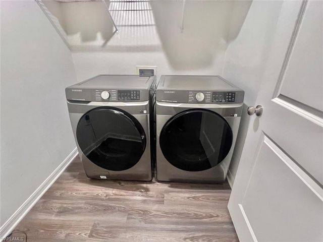 2425 NE 7th PL, Cape Coral, FL 33909