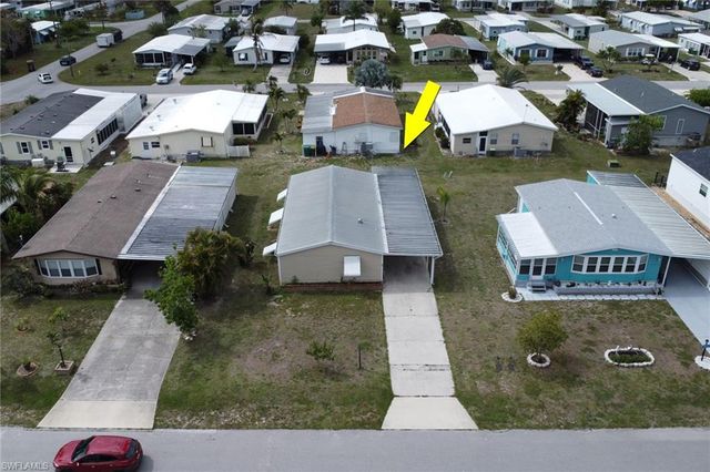 220 Ocean Reef LN 129, Naples, FL 34114