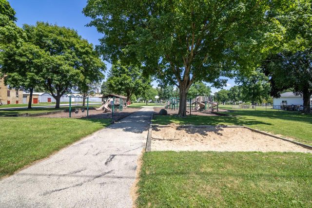 612 Elm STREET, Watertown, WI 53098