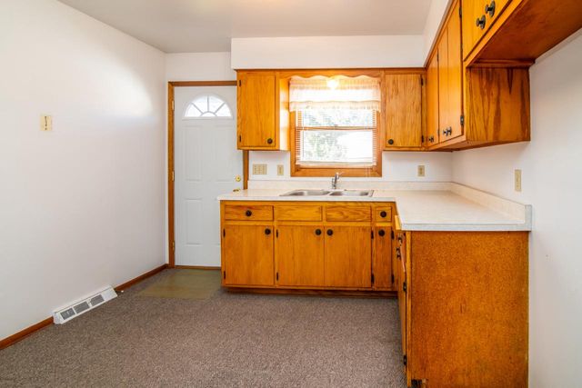 612 Elm STREET, Watertown, WI 53098