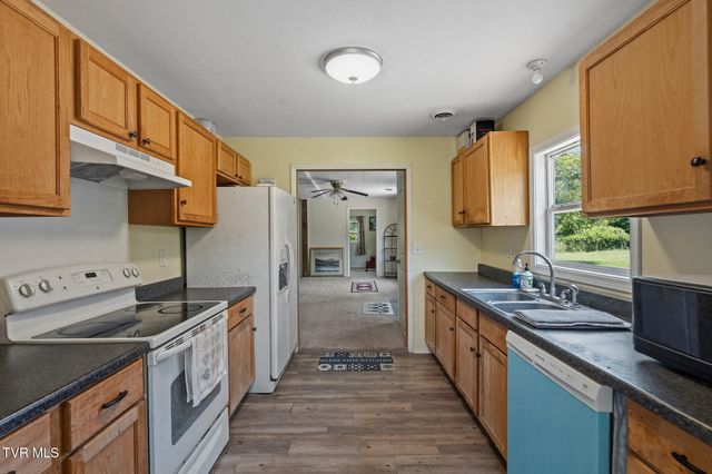 1135 Pleasant Hill Road, Chuckey, TN 37641