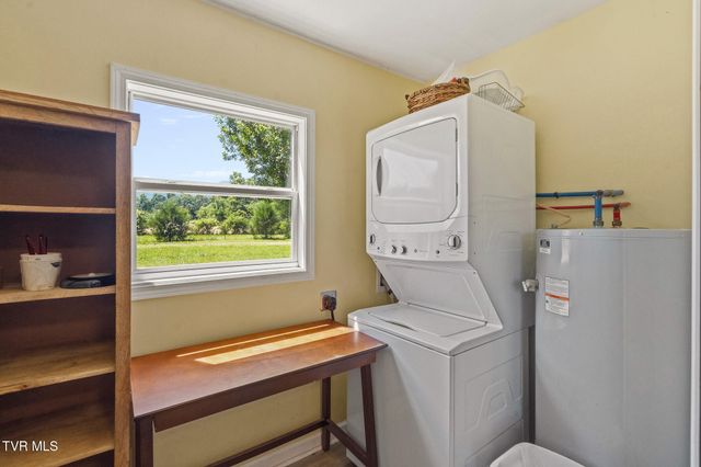 1135 Pleasant Hill Road, Chuckey, TN 37641