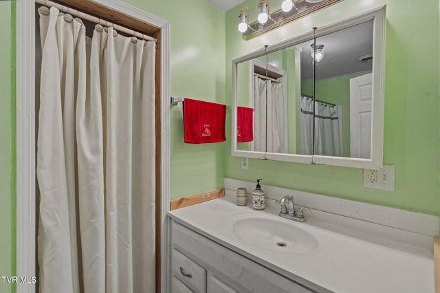 1135 Pleasant Hill Road, Chuckey, TN 37641