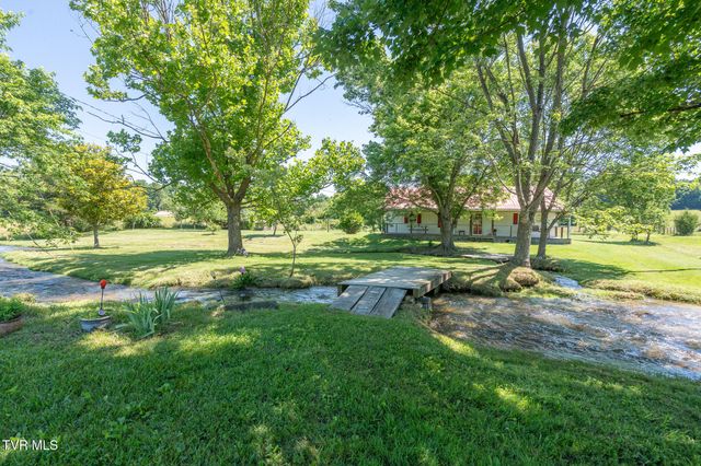1135 Pleasant Hill Road, Chuckey, TN 37641
