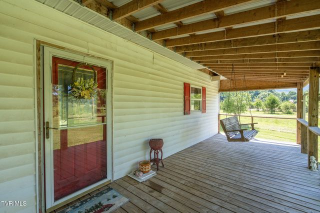 1135 Pleasant Hill Road, Chuckey, TN 37641