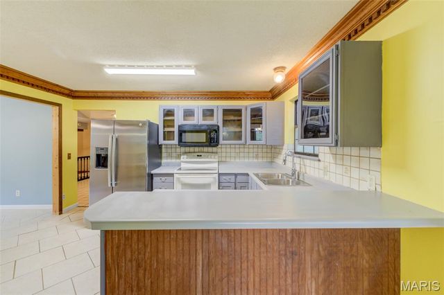 533 Snipes Drive, St Charles, MO 63303