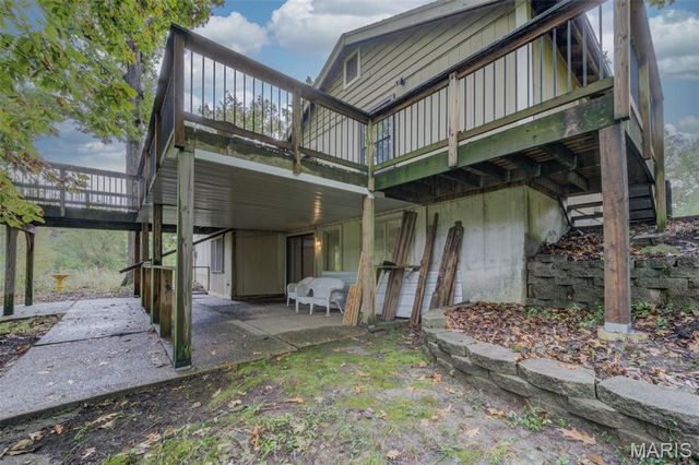 533 Snipes Drive, St Charles, MO 63303