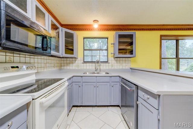 533 Snipes Drive, St Charles, MO 63303