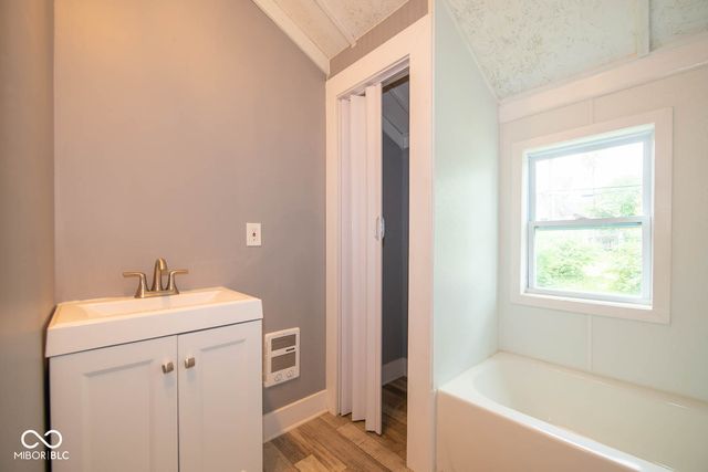 246 N Beville Avenue, Indianapolis, IN 46201