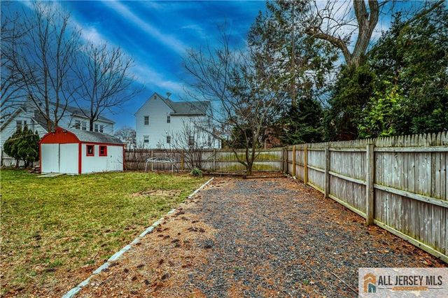 15 Riverview Avenue, Edison, NJ 08817