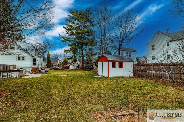 15 Riverview Avenue, Edison, NJ 08817