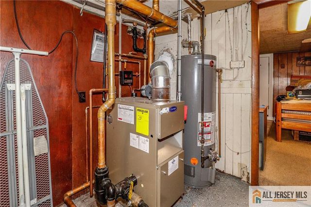 15 Riverview Avenue, Edison, NJ 08817