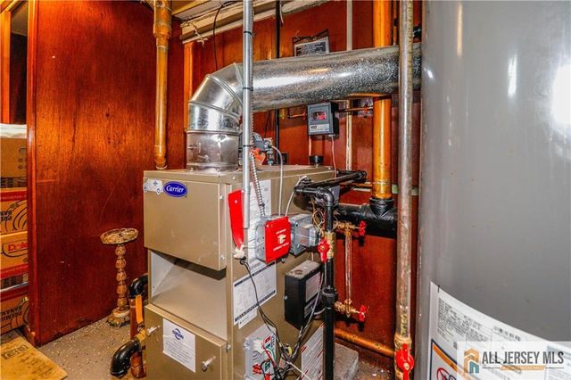 15 Riverview Avenue, Edison, NJ 08817