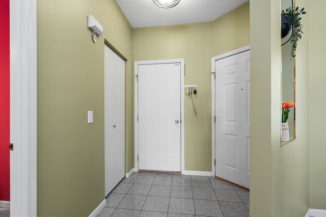 935 Viewpoint Drive, Lake In The Hills, IL 60156