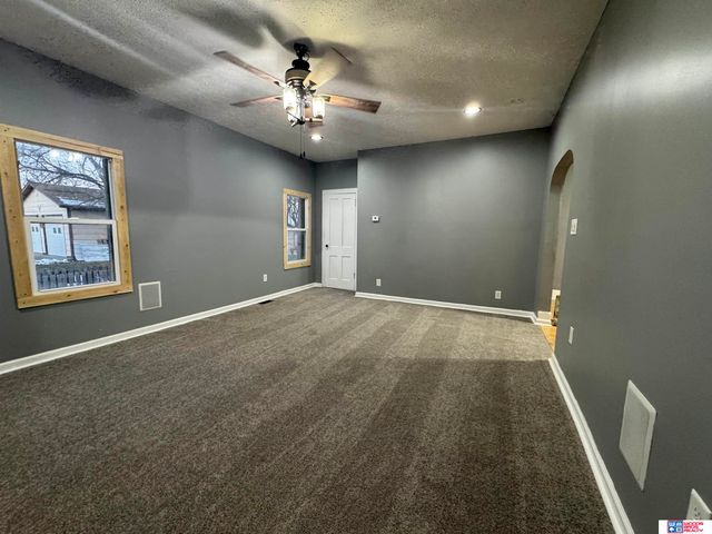 310 Thayer Street, Beatrice, NE 68310