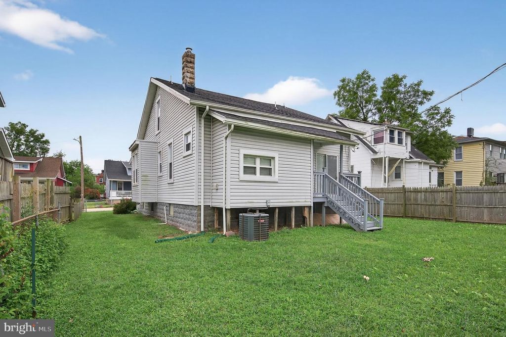 3026 ROSALIND AVE, Baltimore, MD 21215