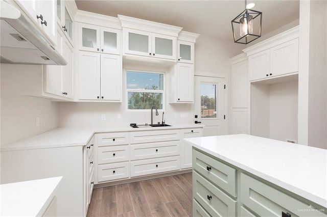 708 Iowa Avenue, Mercedes, TX 78570